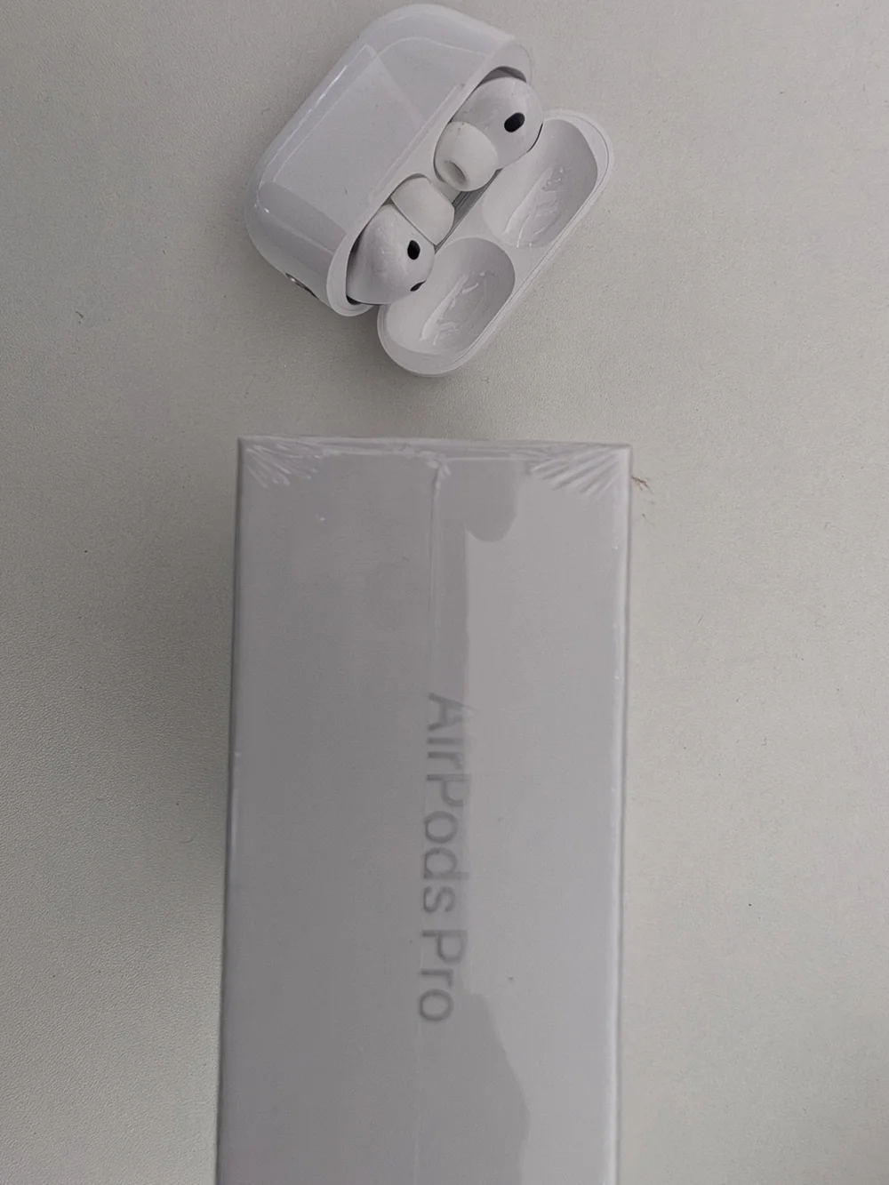 Apple Wireless Earbuds and Charging Case in White